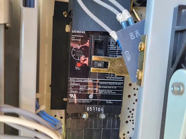 Used SIEMENS CED63A010 Switchgears British Columbia CA | Lenmark #242190