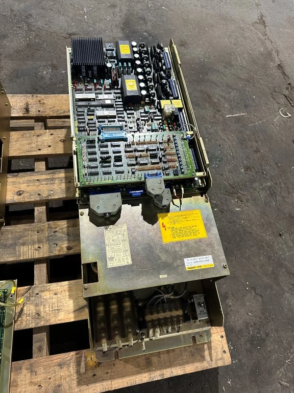 FANUC A06B-6044-H026 AC SPINDLE DRIVE