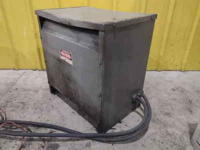 15 KVA SQUARE D 480-240 VOLT ELECTRICAL TRANSFORMER: YOBRO #24043