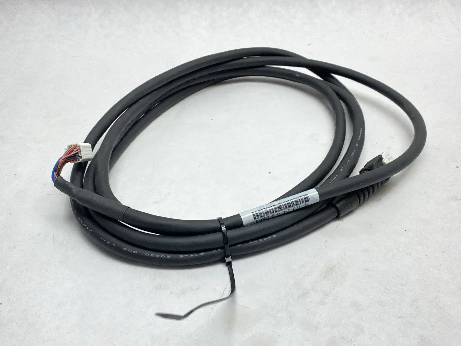 USED IAI MOTOR ENCODER CABLE 3M ED-103-2-010-G-030-3