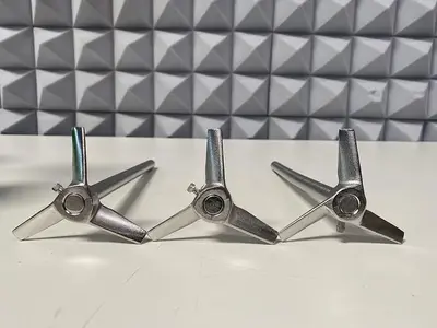 USED 10" L STAINLESS STEEL IMPELLER ROD W/ 1/2" DIAMETER SHAFT & 3 1/4" IMPELLER