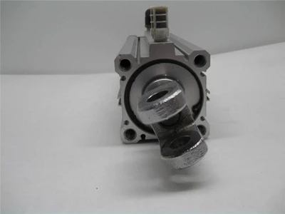 USED SMC CQ2D63-200DCM