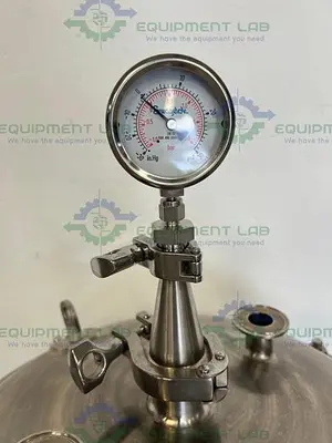 USED STEEL PRO T-2021 SB-575 CORROSION RESISTANT TANK 15 PSI W/ VALVE & GAUGE