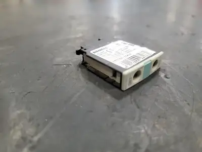 USED SIEMENS 3RH1921-1CA10