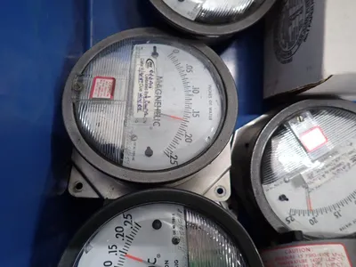 USED DWYER INSTRUMENTS 2003