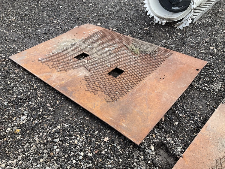 Used _UNKNOWN_ _UNKNOWN_ Dock Levelers Michigan US | Miedema Asset Management Group #1452241