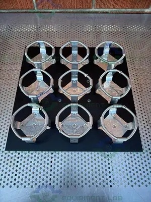 USED NEW BRUNSWICK INNOVA 42 SHAKER  PLATFORM 18" X 18" W/  FLASK HOLDERS