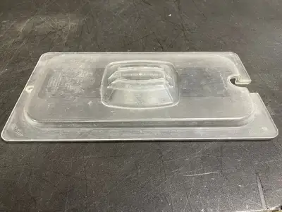 Used Rubbermaid Used Rubbermaid Products Cold Food Notched Lid, 1/3 Size, Clear Food, Restaurant, & Bakery Parts & Accessories Illinois US | Falcon Restaurant Supply #1376410