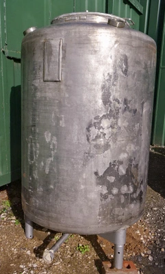 500L S/S Enclosed Tank 15 Psi