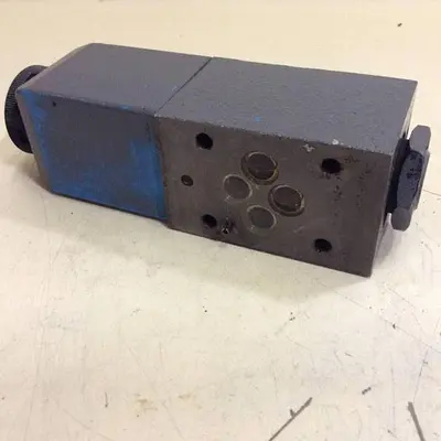 USED VICKERS DG4V-3-2AL-M-U-HL7-60