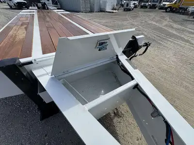 New | in-Stock 2027 _UNKNOWN_ _UNKNOWN_ Low Bed Trailers California US | Commerce Truck Equipment Sales #1548758