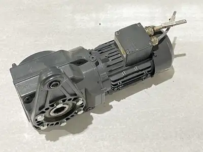 Used Siemens SIMOGEAR Geared Motor Gearmotors Michigan US | Maverick Industrial Sales #1389657