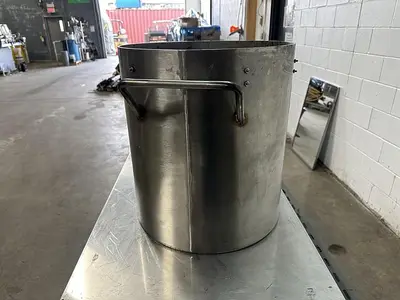 25-Gallon Holding Tank