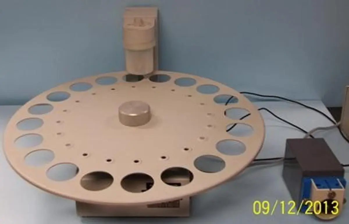 QTY. 1. METTLER ST20A SAMPLE CHANGER SNR: 31133112...