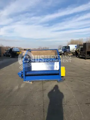 USED HUSTLER FC-2 DUAL DECK GLASS SCREEN