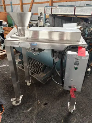 QUADRO COMIL 194-S Granulator, Drug Mill & Occillating | Perry Equipment (1)