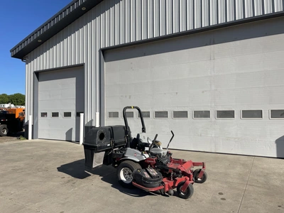 USED 2022 EXMARK LAZER Z ZERO TURN
