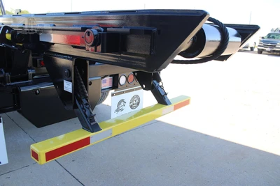 New | in-Stock 2025 MACK MD6 Rolloff Trucks Texas US | Roll Off Truck World #1491916
