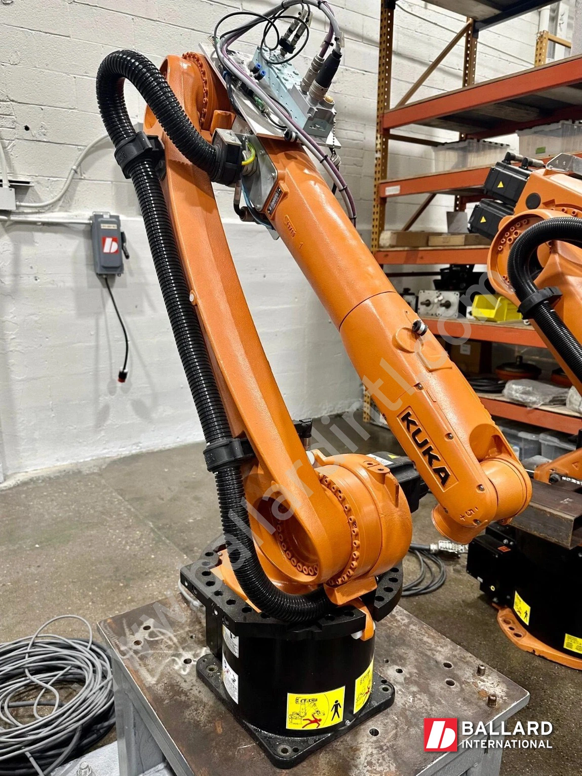 KUKA KR 6 R1820 Robot System w/ KRC4 Compact Controller