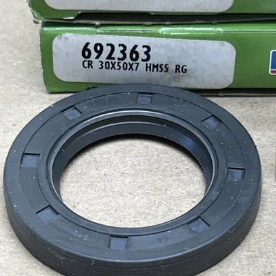 Genuine SKF Oil Seals  (7)692291 (4) 692363 NIB Fast Shipping! + Warranty