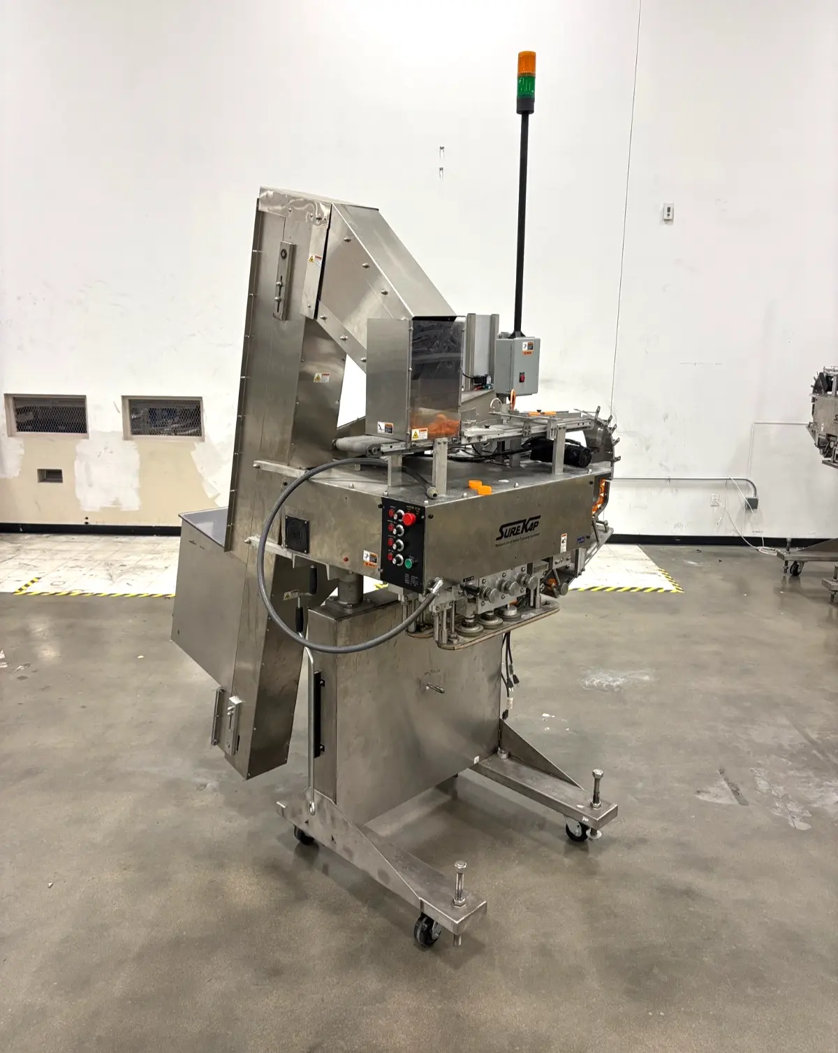 USED SUREKAP SK6000 CAPPER AND ELEVATOR