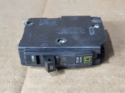 Used SQUARE D QOB120 Switchgears British Columbia CA | Lenmark #1438687