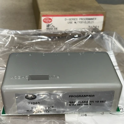 NEW Fireye 71D61