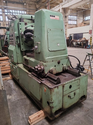 KOMSOMOLETZ Gear Hobber, in good used condition