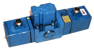MOOG D651-136 SERVO VALVE P23KBEAN6A0M, D651136