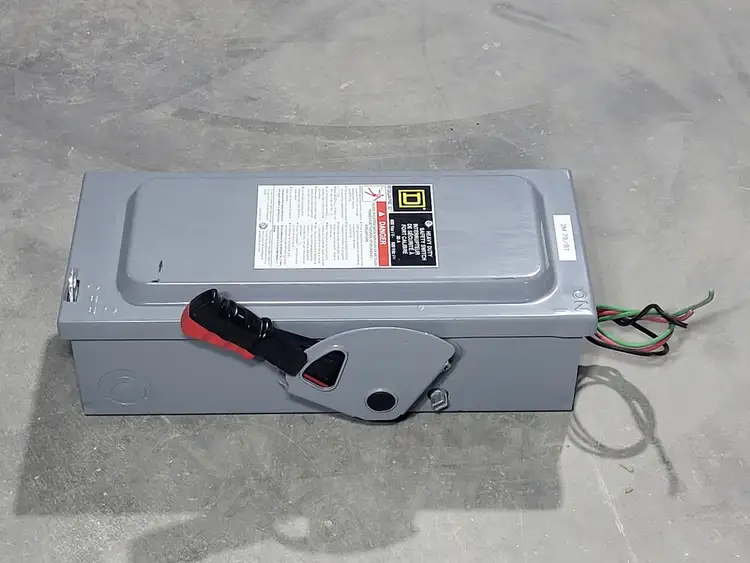 Used SQUARE D CHU361 Switchgears British Columbia CA | Lenmark #913797