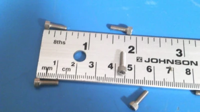NAS1352C046 Coarse Thread Stainless Socket Head Cap Screw 4-40 x 3/8(LOT OF 32 )