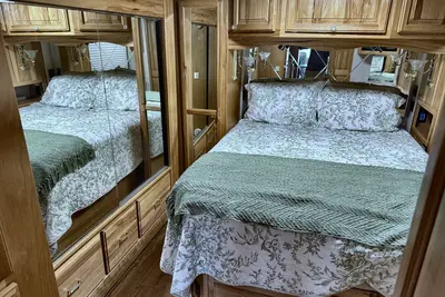 Used 2002 AIRSTREAM LAND YACHT XL396 Campers, Caravans, Motorhomes Kentucky US | Proxy Equipment #1385122