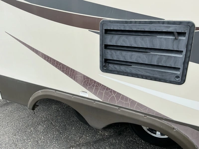Used 2012 CROSSROADS RUSHMORE 34SB Campers, Caravans, Motorhomes Michigan US | Miedema Asset Management Group #1406929