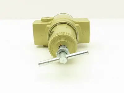 Norgren R17-601-RGLA Pneumatic Regulator W/Gauge 3/4"NPT 300PSI Max 125PSI Out