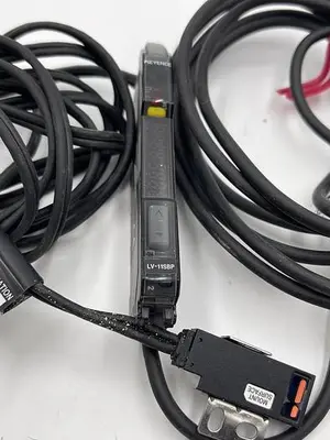 Used KEYENCE KEYENCE LV-11SBP, LV-S41L Misc Electrical & Power Parts | ND Industrial Surplus #1215450