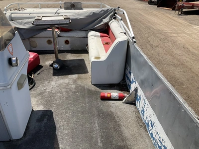 USED 1979 CREST 29-22