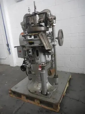 Stokes BB2 35-Station Rotary Tab Press -