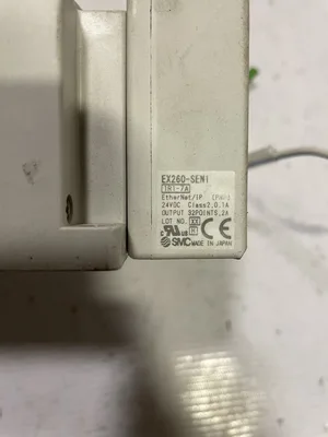 SMC EX260-SEN1 Ethernet/IP 13 Valve Manifold w/ (10) SY5201R-5U1 Valves