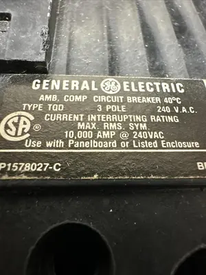Used GE TQD3225 Circuit Breakers | Surplus Asset Holdings #1189091