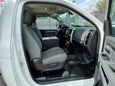 Used 2017 VERSALIFT SST40EIH-02 Bucket (boom) trucks Florida US | Truck and Van Outlet #1509171