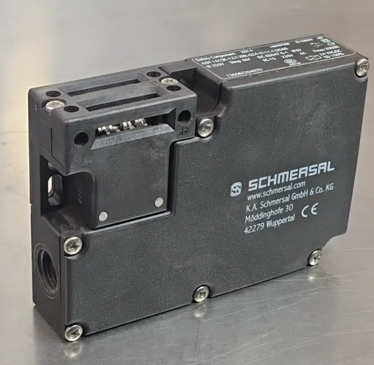 Used Schmersal AZM 161SK-12/12RK-024 Relays & Switches South Carolina US | Palmetto Automation #1160131