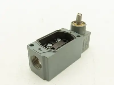 Allen Bradley 802T-AM Oiltight Limit Switch Enclosure Lever Type Operator Head