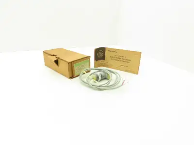 General Electric 3S7505SS523E6 Photoelectric Sensor Right-Angle 6' Cord