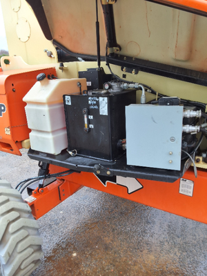 USED 2013 JLG M600JP
