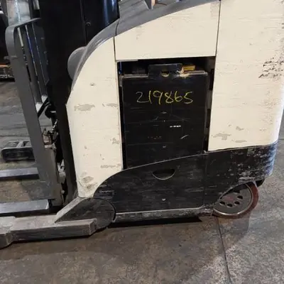 USED 2018 CROWN RR5725-45