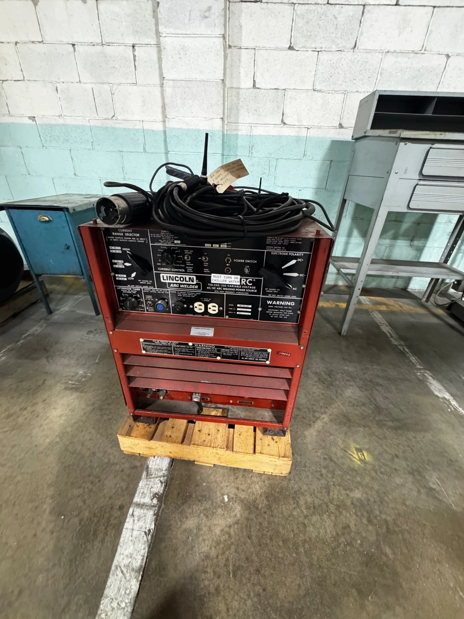 USED Lincoln Idealarc Tig-250/250