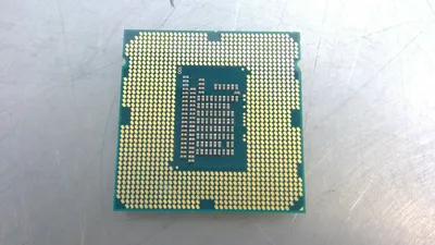 Intel - Pentium - G2120 - Server CPU Processor 3D-1