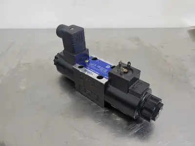 NEW YUKEN DSG-01-3C3-D12-N-60905