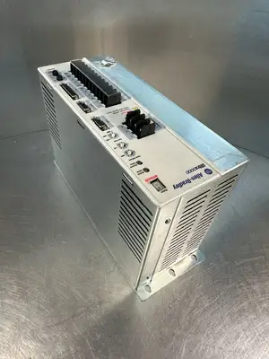 Allen Bradley 2098-DSD-HV030-SE /B 230/460Vac Ultra3000 (7.5.1)