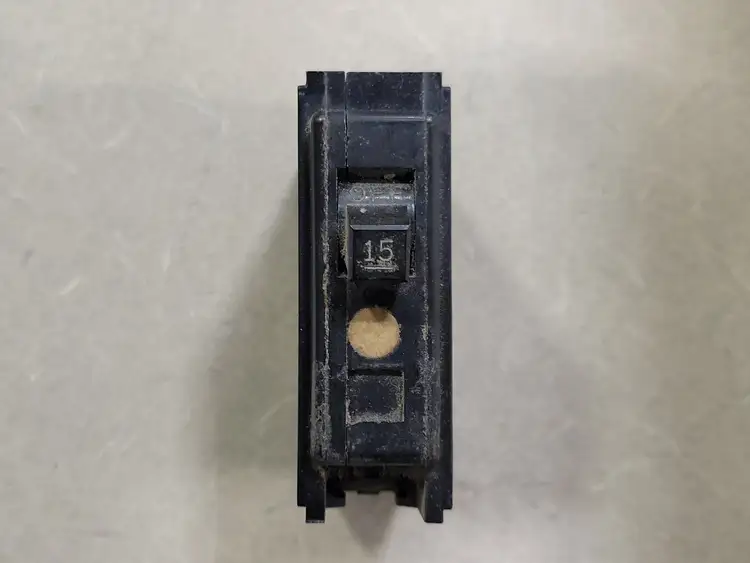 Used WESTINGHOUSE QNBL1015 Switchgears British Columbia CA | Lenmark #242310